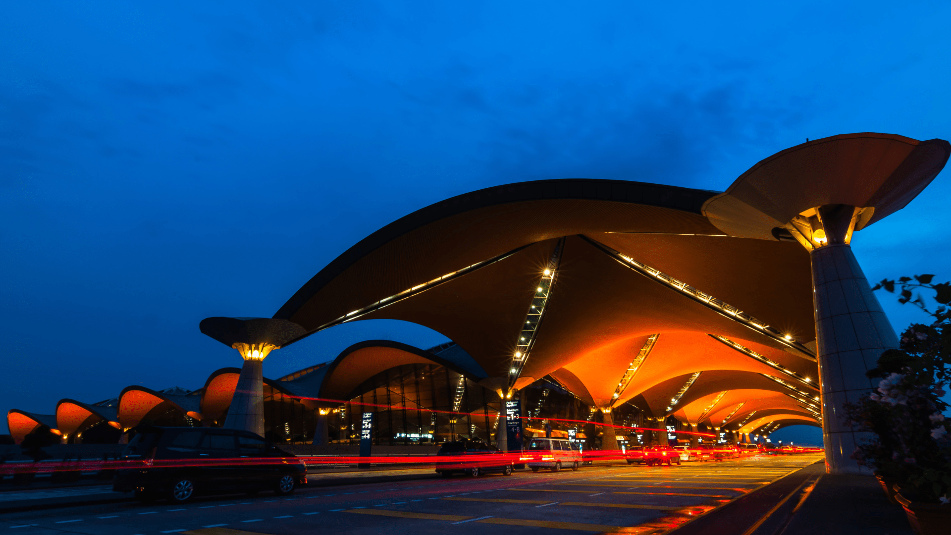 Top Things to Do at Kuala Lumpur International Airport (KLIA) – Ultimate Layover & Transit Guide