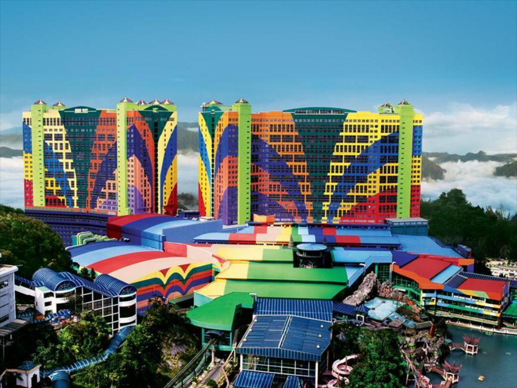 Genting Private Driver City Tour