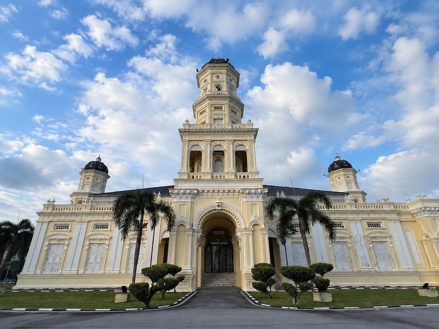 Masjid Negeri.jpeg